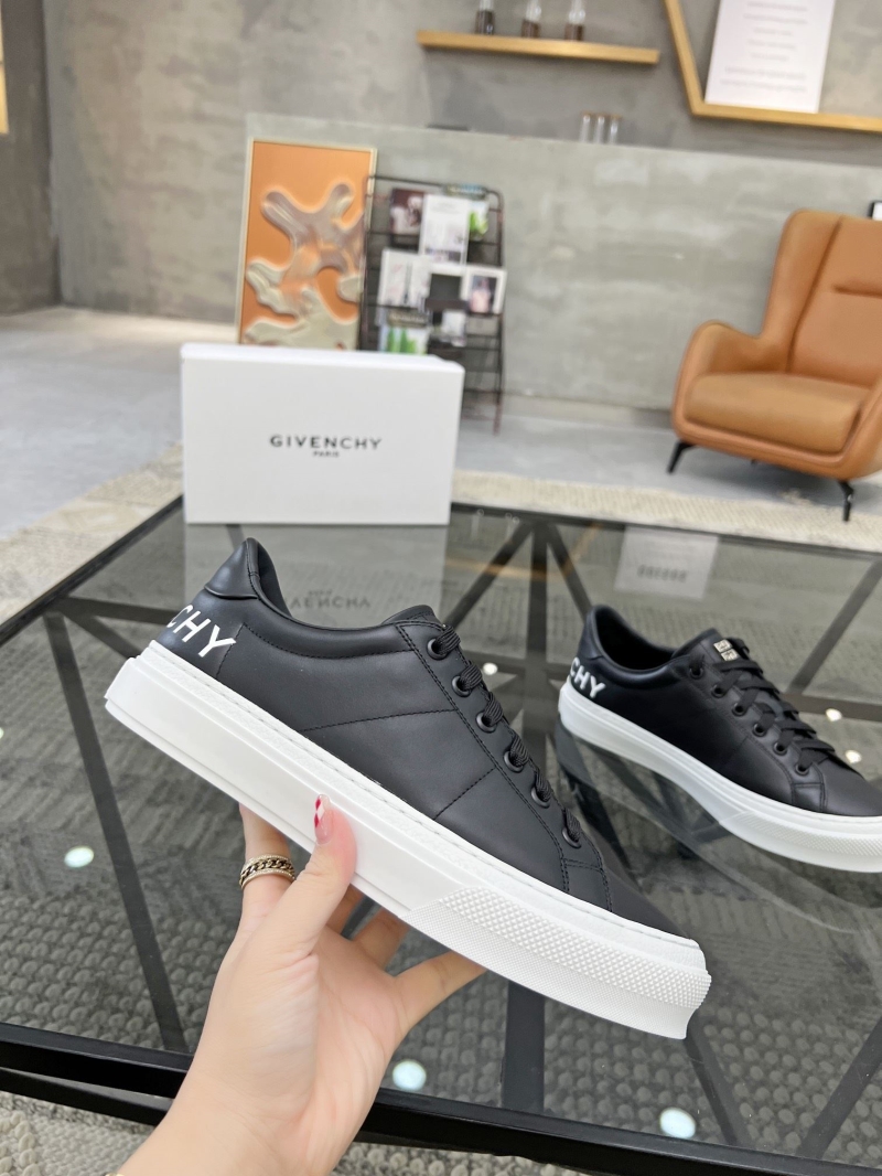 Givenchy Sneakers